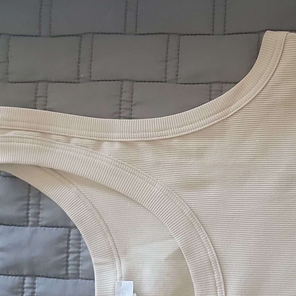 Hanro Light Beige Ribbed Tank Top - Picture 3 of 8